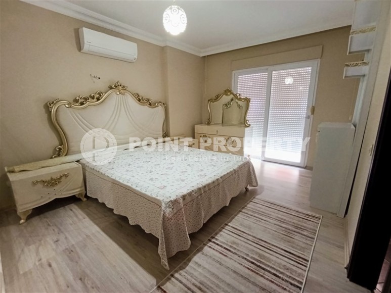 Благоустроенная квартира с роскошной локацией на первой линии от моря, в центре района Махмутлар-id-7989-фото-7