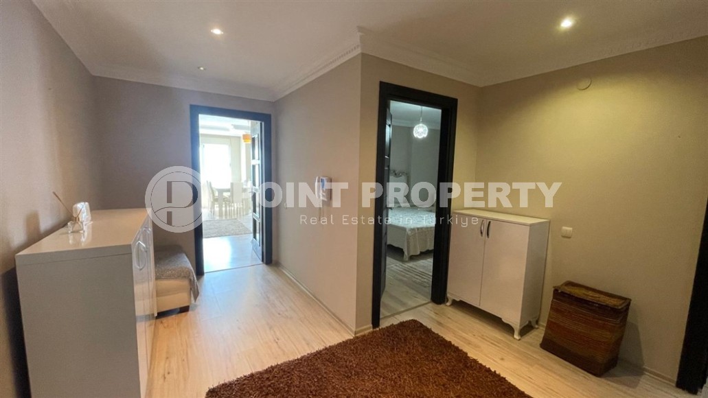 Благоустроенная квартира с роскошной локацией на первой линии от моря, в центре района Махмутлар-id-7989-фото-9