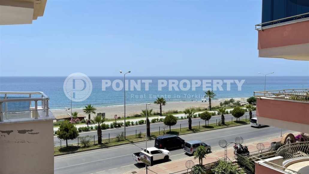 Благоустроенная квартира с роскошной локацией на первой линии от моря, в центре района Махмутлар-id-7989-фото-19