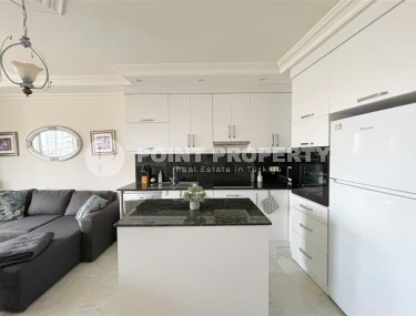 Атмосферная квартира 2+1 с двумя большими застекленными балконами, в 700 метрах от моря-id-7990-фото-3