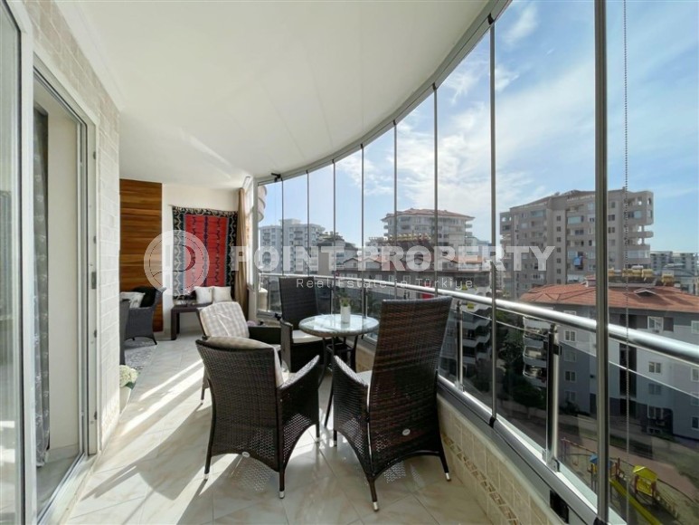 Атмосферная квартира 2+1 с двумя большими застекленными балконами, в 700 метрах от моря-id-7990-фото-11