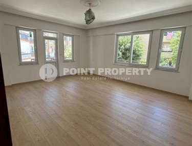 Inexpensive apartment with a top location 300 meters from the sea, in the center of Alanya-id-7994-photo-2