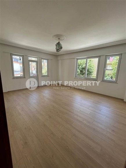 Недорогая квартира с топовой локацией в 300 метрах от моря, в центре Аланьи-id-7994-фото-2