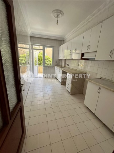 Недорогая квартира с топовой локацией в 300 метрах от моря, в центре Аланьи-id-7994-фото-3