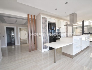 Новая квартира с видом на город и море, на 3-м этаже в современном жилом комплексе с отельной инфраструктурой, построенном в 2020 году-id-7998-фото-4