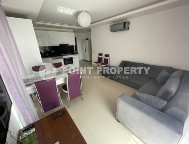 Ready-to-move-in apartment with furniture and household appliances, 500 meters from the famous Cleopatra Beach-id-8010-photo-3