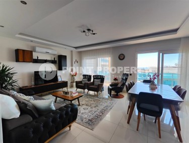 Панорамная двухуровневая квартира с видом на море и горы, в центре живописного района Аланьи - Тосмур-id-8016-фото-1