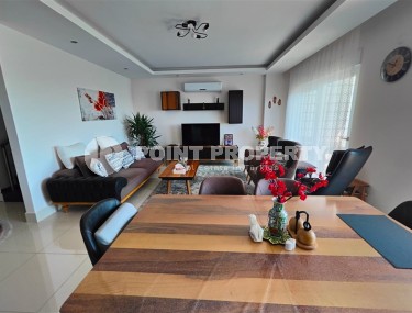 Панорамная двухуровневая квартира с видом на море и горы, в центре живописного района Аланьи - Тосмур-id-8016-фото-2