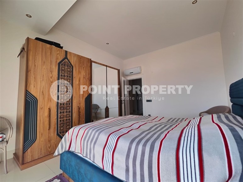 Panoramic two-level apartment with sea and mountain views, in the center of the picturesque area of Alanya - Tosmur-id-8016-photo-6