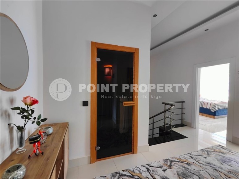 Panoramic two-level apartment with sea and mountain views, in the center of the picturesque area of Alanya - Tosmur-id-8016-photo-12