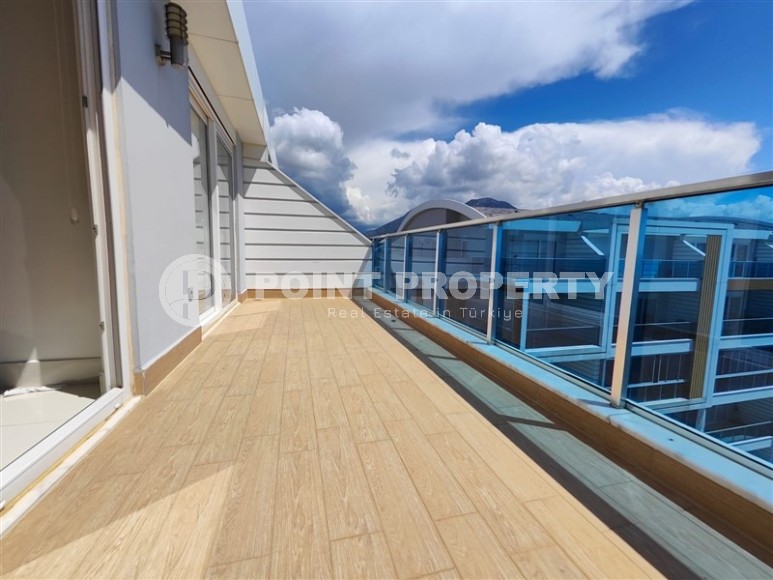 Panoramic two-level apartment with sea and mountain views, in the center of the picturesque area of Alanya - Tosmur-id-8016-photo-23