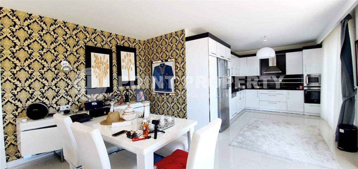 Атмосферная вилла с панорамным видом на город и море, в престижном районе Аланьи - Каргыджак-id-8018-фото-4