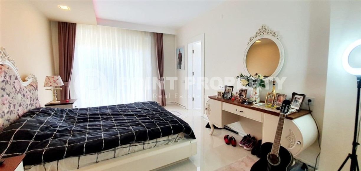 Атмосферная вилла с панорамным видом на город и море, в престижном районе Аланьи - Каргыджак-id-8018-фото-6