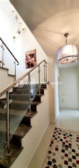 Атмосферная вилла с панорамным видом на город и море, в престижном районе Аланьи - Каргыджак-id-8018-фото-10