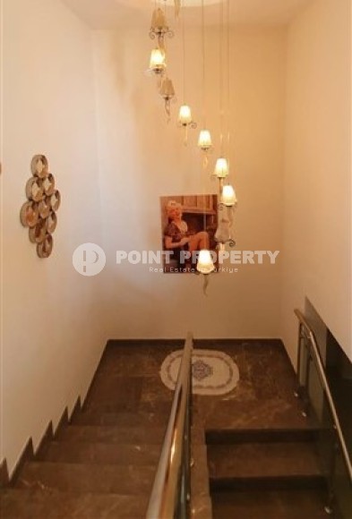 Атмосферная вилла с панорамным видом на город и море, в престижном районе Аланьи - Каргыджак-id-8018-фото-11