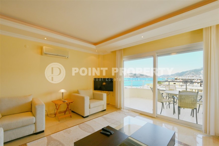 Панорамная квартира с видом на море и гору Кале, в центре благоустроенного района Аланьи - Тосмур-id-8026-фото-2