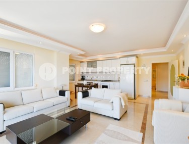 Panoramic apartment overlooking the sea and Mount Kale, in the center of a comfortable area of Alanya - Tosmur-id-8026-photo-4