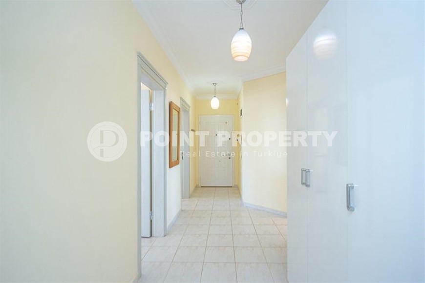 Комфортабельная квартира с видом на море и горы, на 8-м этаже в жилом комплексе 2005 года постройки-id-8027-фото-8