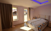 Furnished three bedroom penthouse, 200m², in the center of Alanya, with mountain views-id-1627-photo-19