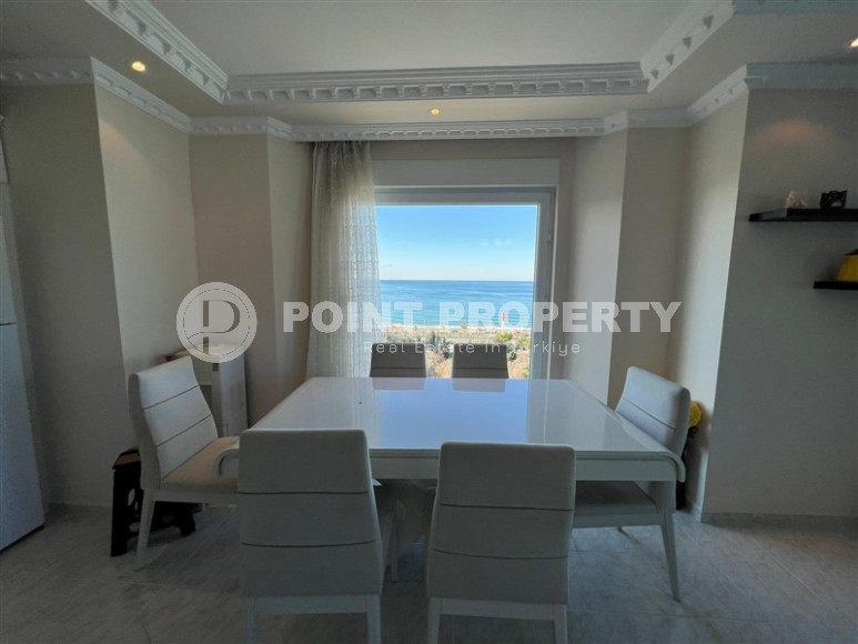 Panoramic apartment with sea and mountain views, on the 10th floor in a residence built in 2016-id-8031-photo-4