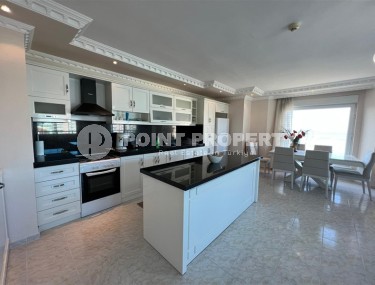 Panoramic apartment with sea and mountain views, on the 10th floor in a residence built in 2016-id-8031-photo-5