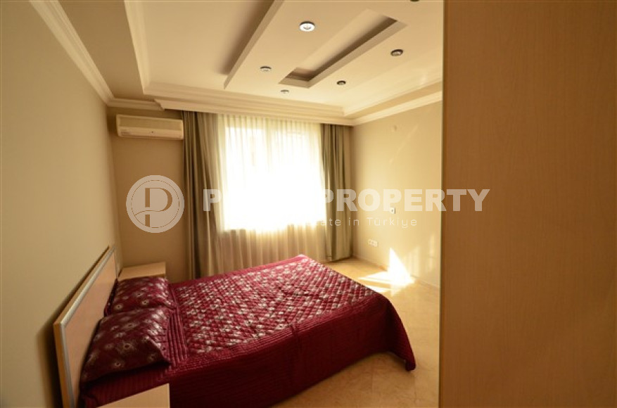 Furnished three bedroom penthouse, 200m², in the center of Alanya, with mountain views-id-1627-photo-21