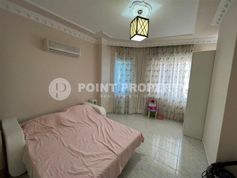 Panoramic apartment with sea and mountain views, on the 10th floor in a residence built in 2016-id-8031-photo-8