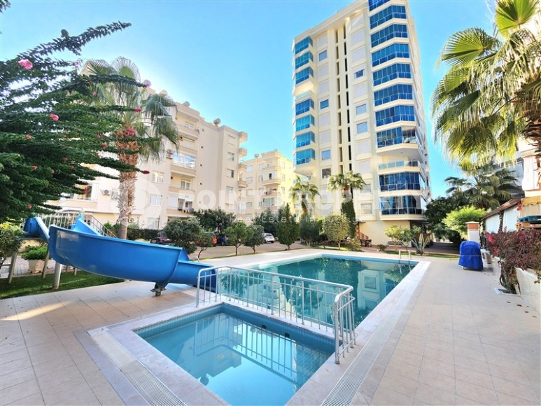 Panoramic apartment with sea and mountain views, on the 10th floor in a residence built in 2016-id-8031-photo-19