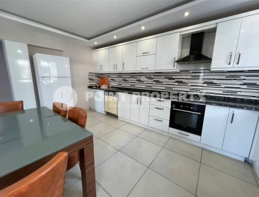 Modern furnished apartment 500 meters from the sea, in the center of Mahmutlar-id-8037-photo-4