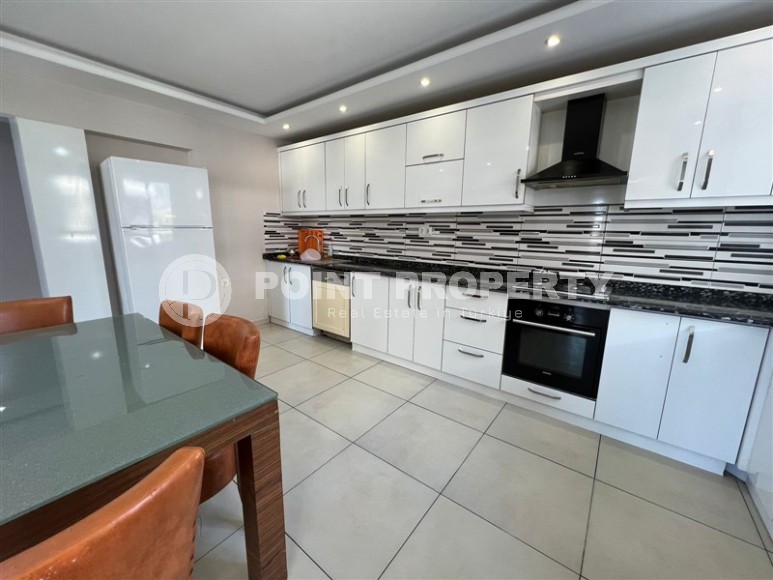 Современная меблированная квартира в 500 метрах от моря, в центре района Махмутлар-id-8037-фото-4