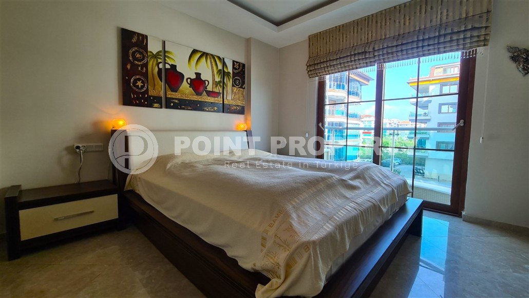 Готовая к проживанию квартира с мебелью и бытовой техникой в 50 метрах от моря, в центре престижного района Аланьи - Кестель-id-8043-фото-8