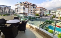 Ready-to-move-in apartment with furniture and household appliances 50 meters from the sea, in the center of the prestigious area of Alanya - Kestel-id-8043-photo-11
