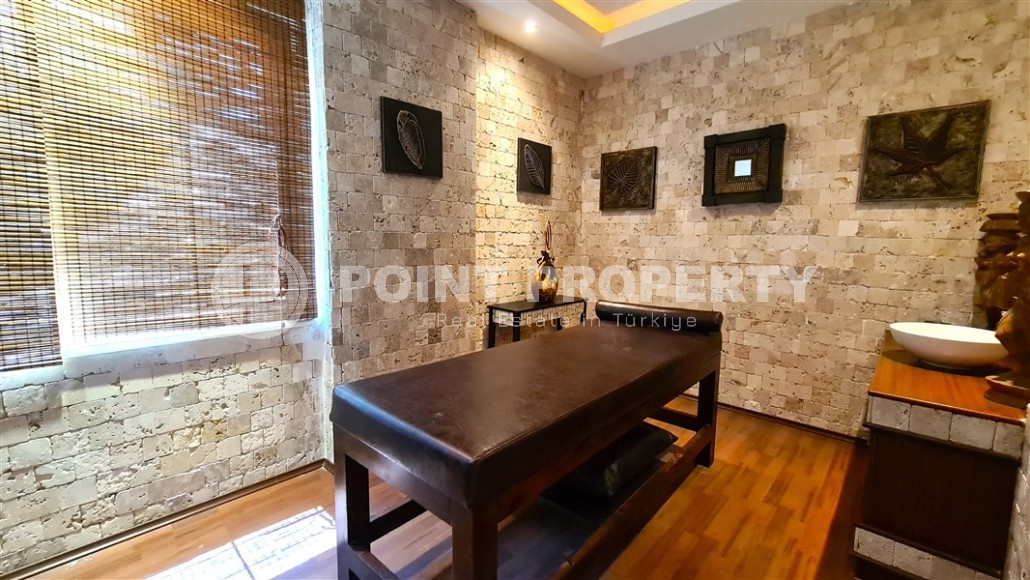 Готовая к проживанию квартира с мебелью и бытовой техникой в 50 метрах от моря, в центре престижного района Аланьи - Кестель-id-8043-фото-15