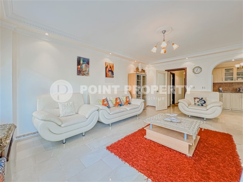 Bright, atmospheric 2+1 apartment 50 meters from the sea, in the center of the modern area of Alanya - Mahmutrar-id-8049-photo-3