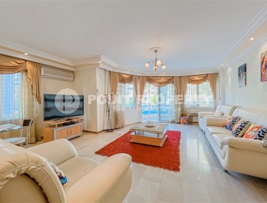 Светлая, просторная квартира 2+1 в 50 метрах от моря, в центре современного района Аланьи - Махмутрар-id-8049-фото-4