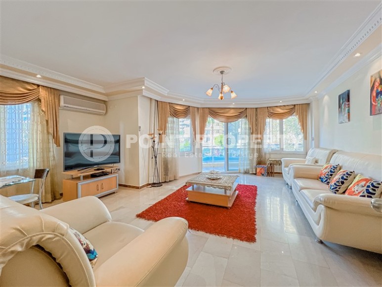 Bright, atmospheric 2+1 apartment 50 meters from the sea, in the center of the modern area of Alanya - Mahmutrar-id-8049-photo-4