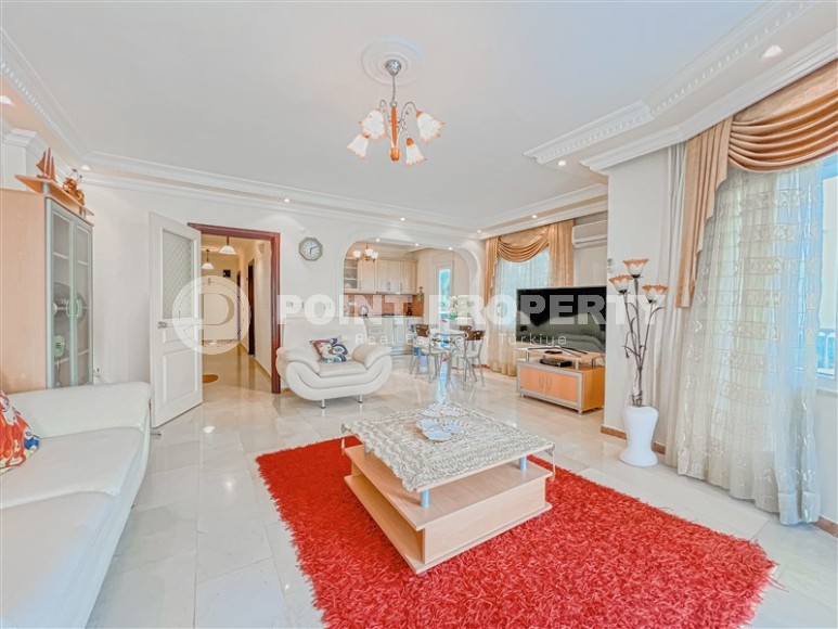 Bright, atmospheric 2+1 apartment 50 meters from the sea, in the center of the modern area of Alanya - Mahmutrar-id-8049-photo-5