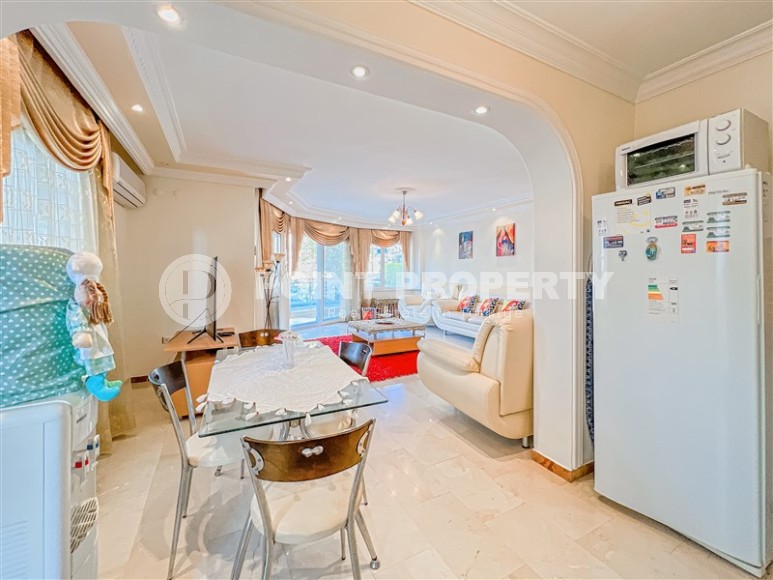 Bright, atmospheric 2+1 apartment 50 meters from the sea, in the center of the modern area of Alanya - Mahmutrar-id-8049-photo-7