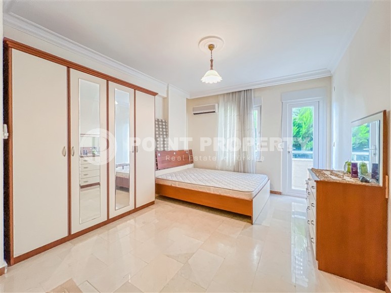 Bright, atmospheric 2+1 apartment 50 meters from the sea, in the center of the modern area of Alanya - Mahmutrar-id-8049-photo-9