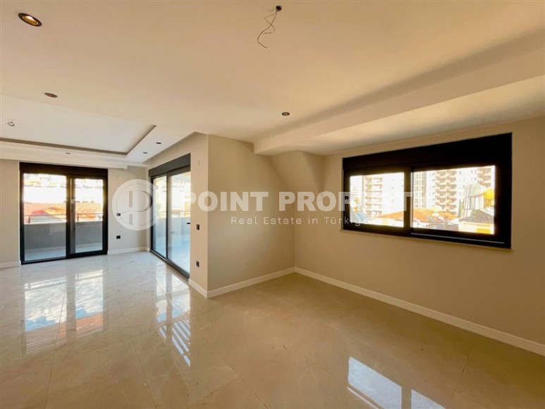Panoramic two-level apartment 3+1 in the center of Alanya, 400 meters from the famous Cleopatra Beach-id-8050-photo-6
