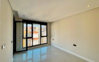 Panoramic two-level apartment 3+1 in the center of Alanya, 400 meters from the famous Cleopatra Beach-id-8050-photo-11