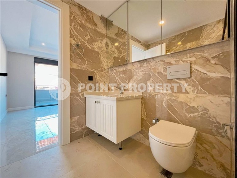 Panoramic two-level apartment 3+1 in the center of Alanya, 400 meters from the famous Cleopatra Beach-id-8050-photo-14