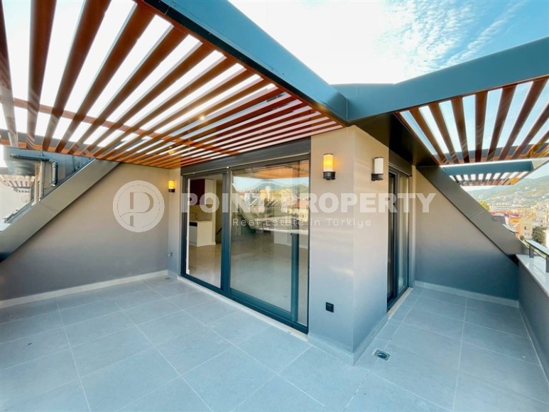 Panoramic two-level apartment 3+1 in the center of Alanya, 400 meters from the famous Cleopatra Beach-id-8050-photo-17