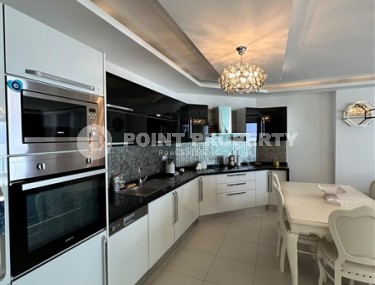 Комфортабельная квартира 2+1 с роскошной локацией на первой линии от моря, в центре престижного района Аланьи - Кестель-id-8053-фото-5