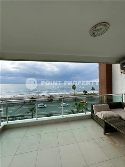 Comfortable 2+1 apartment with a luxurious location on the first line from the sea, in the center of the prestigious area of Alanya - Kestel-id-8053-photo-14