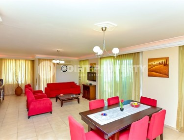 Panoramic apartment 2+1 with sea views, on the 8th floor, in the center of Mahmutlar district-id-8056-photo-1