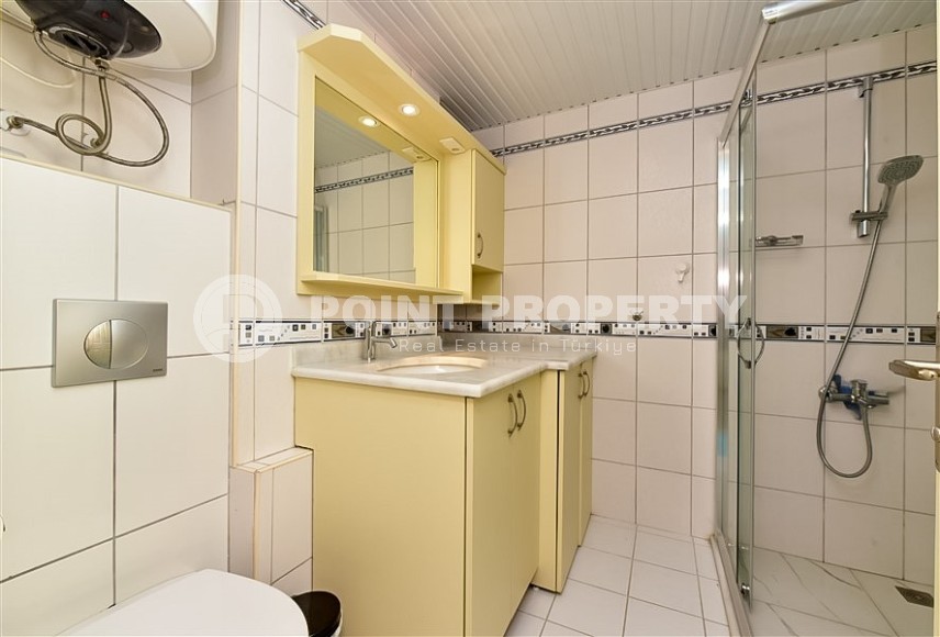 Panoramic apartment 2+1 with sea views, on the 8th floor, in the center of Mahmutlar district-id-8056-photo-8