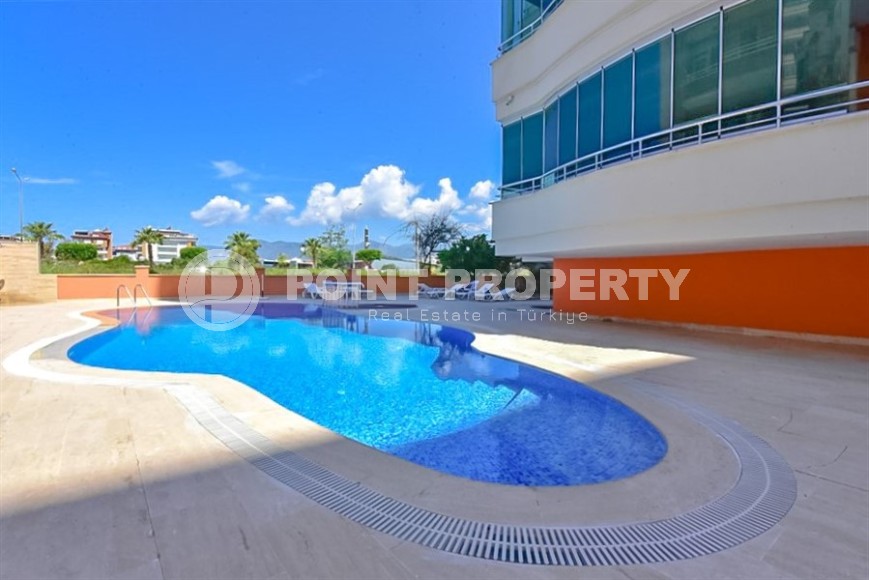 Panoramic apartment 2+1 with sea views, on the 8th floor, in the center of Mahmutlar district-id-8056-photo-16