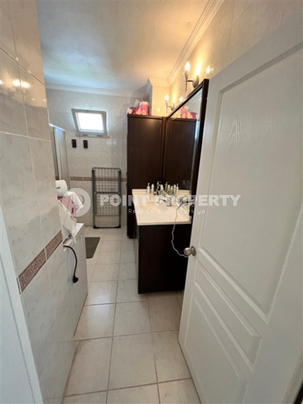 Two bedroom apartment, 100m², furnished, in a cozy complex on the seafront in Mahmutlar-id-1629-photo-9