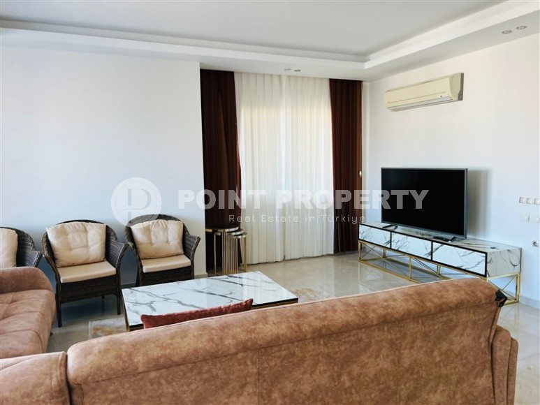 Comfortable apartment on the 8th floor in a residential complex with “city within a city” infrastructure, in the center of Mahmutlar district-id-8066-photo-3